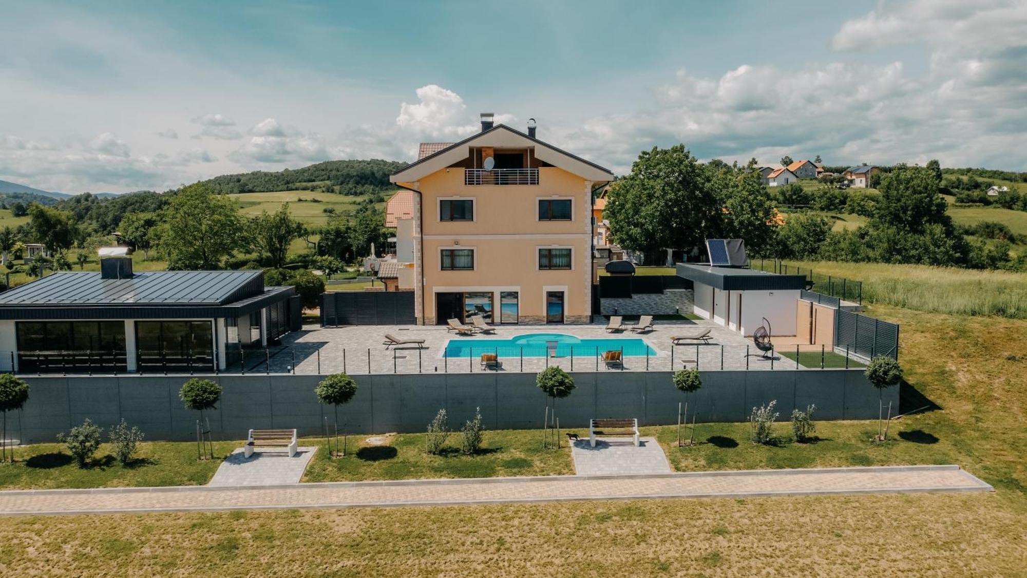 Villa Lamija Bihać Eksteriør billede
